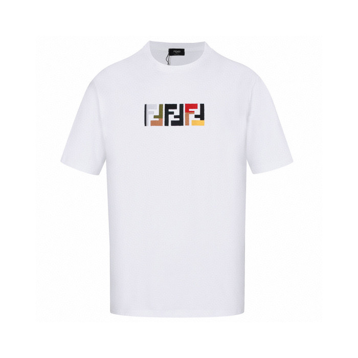 超奇跡の入荷☆ フェンディ n級品 のダブルF刺繍ロゴラウンドネック半袖Tシャツ