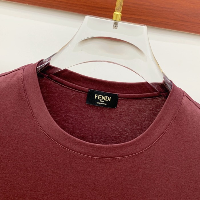 超話題! フェンディ n級品 のメンズカジュアル下地半袖Tシャツ