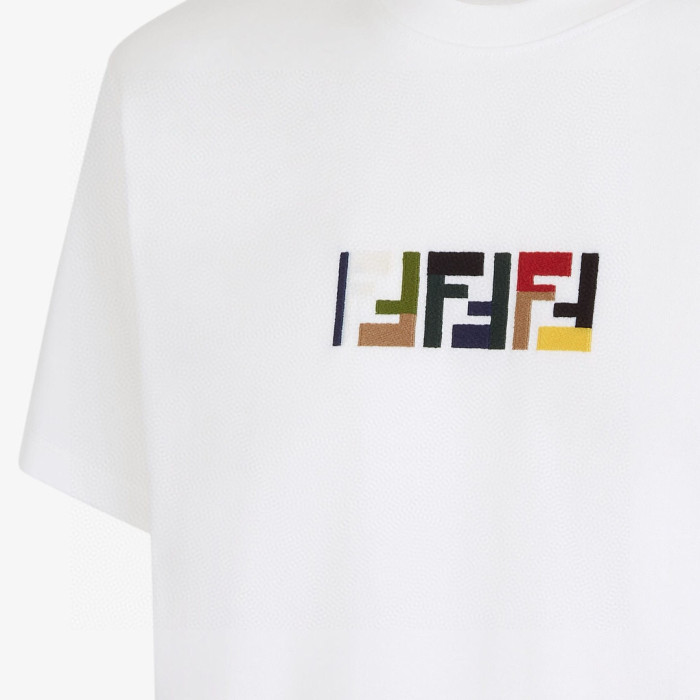 超奇跡の入荷☆ フェンディ n級品 のダブルF刺繍ロゴラウンドネック半袖Tシャツ