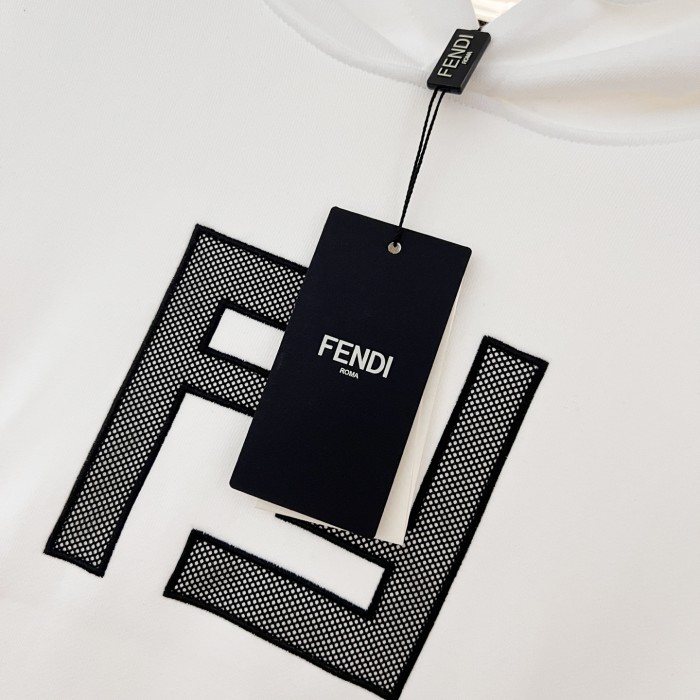 超話題! フェンディ n級品 のフード付きの衛衣