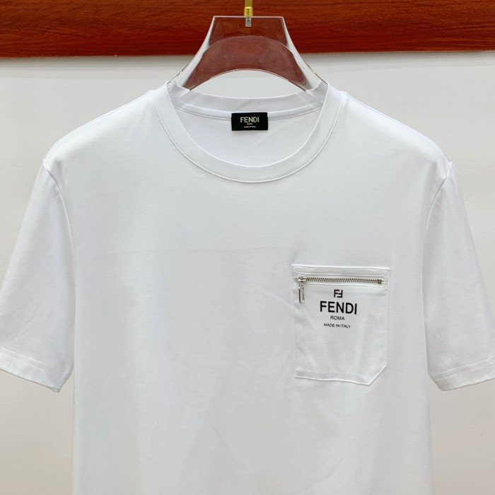 入手困難 フェンディ スーパーコピー のメンズカジュアル下地半袖Tシャツ