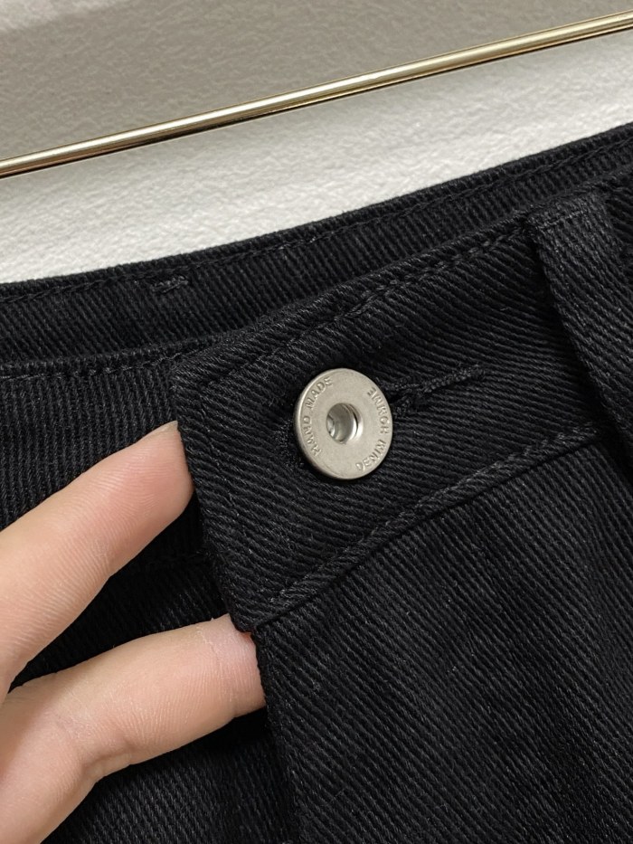 超奇跡の入荷☆ フェンディ コピーおすすめ のデニムパンツ