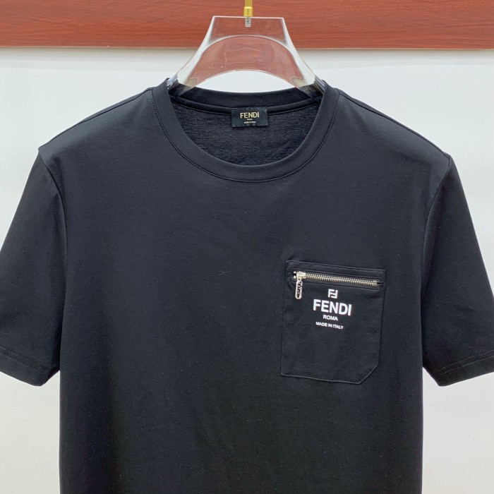 一目惚れ♪ フェンディ コピー のメンズカジュアル下地半袖Tシャツ