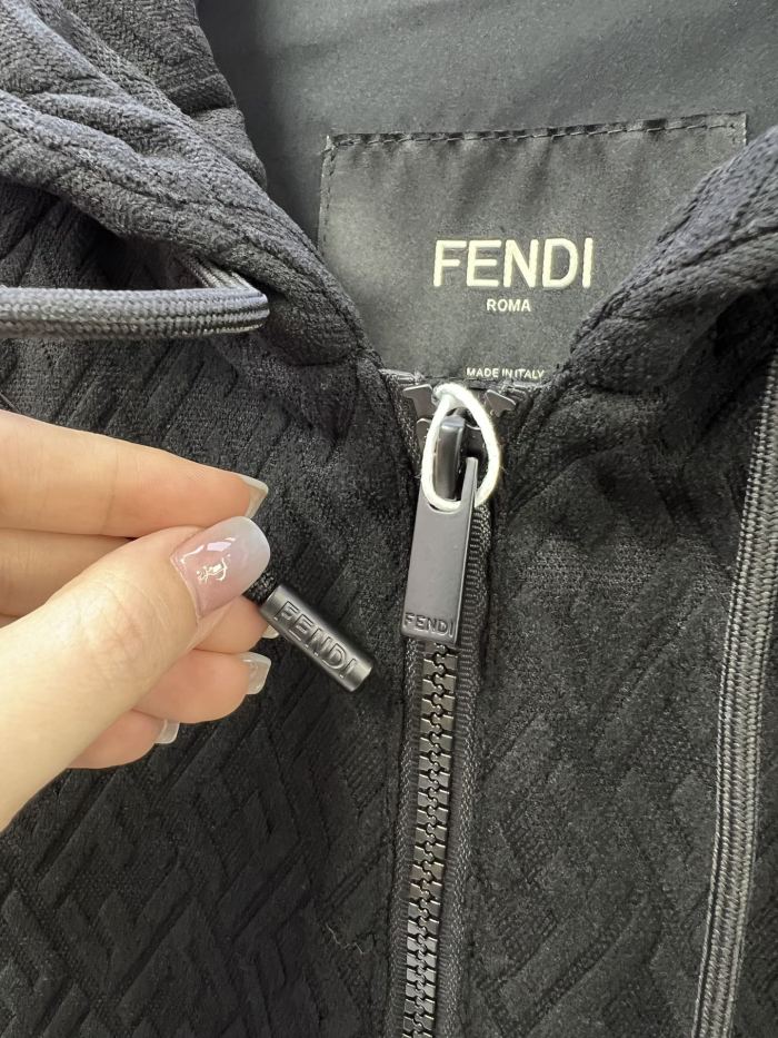 【話題商品！】フェンディ コピー の スタンドカラージャケット