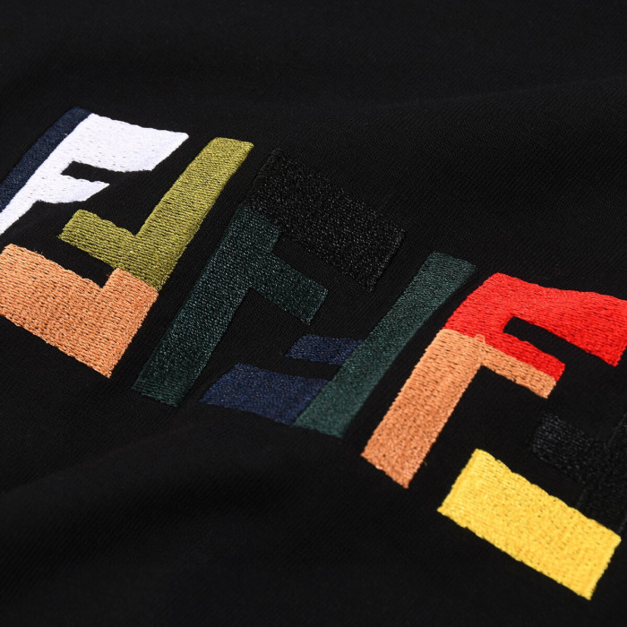 新作 フェンディ スーパーコピー のダブルF刺繍ロゴラウンドネック半袖Tシャツ