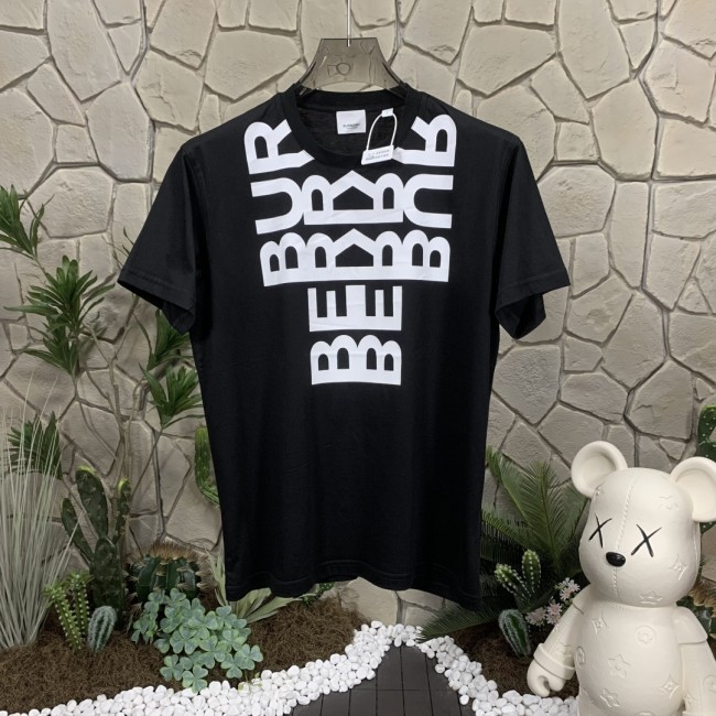 追跡付 バーバリー 激安偽物 のアルファベットプリントラウンドネックストレート半袖肩落とし袖Tシャツ