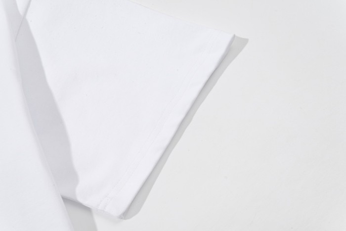 ★超人気 バーバリー コピーおすすめ のシートステッチシリカゲルロゴ百合トレンド半袖Tシャツ