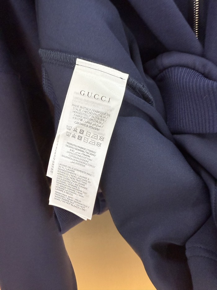 日本未入荷 グッチ 偽物通販 のニット布のエンボスマークハーフジッパー衛衣