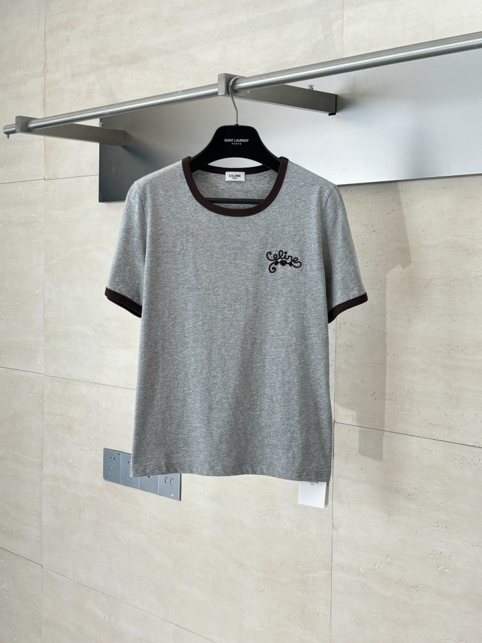 入手困難 セリーヌ n級品 の丸首刺繍半袖Tシャツ