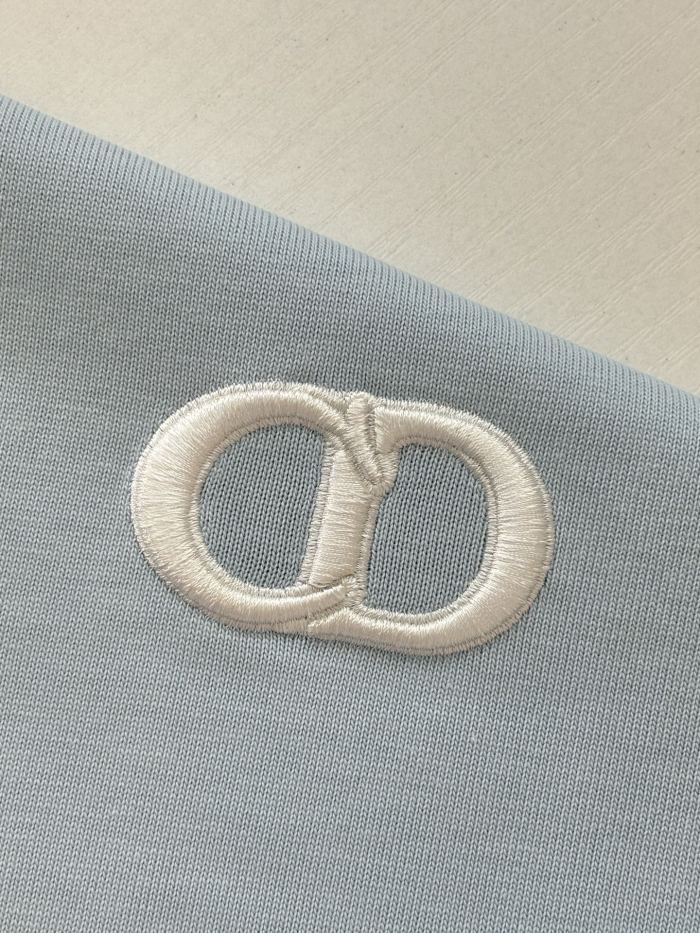 【話題商品！】 ディオール n級品 の25 SS立体刺繍半袖Tシャツ