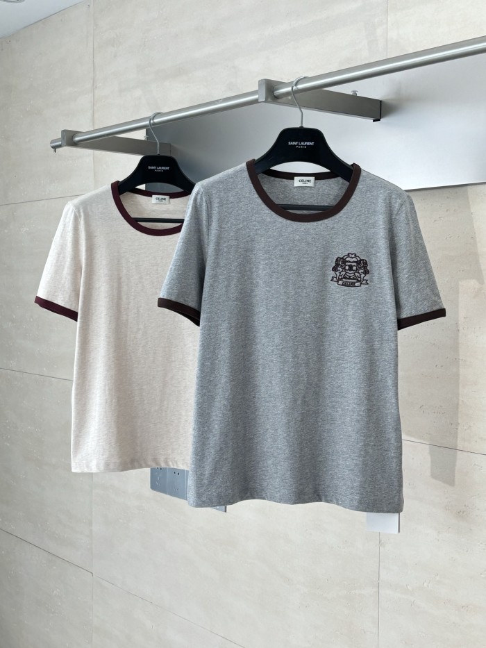 累積売上総額第１位！ セリーヌ コピー の丸首エンブレム刺繍半袖Tシャツ