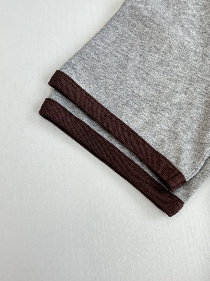 累積売上総額第１位！ セリーヌ コピー の丸首エンブレム刺繍半袖Tシャツ