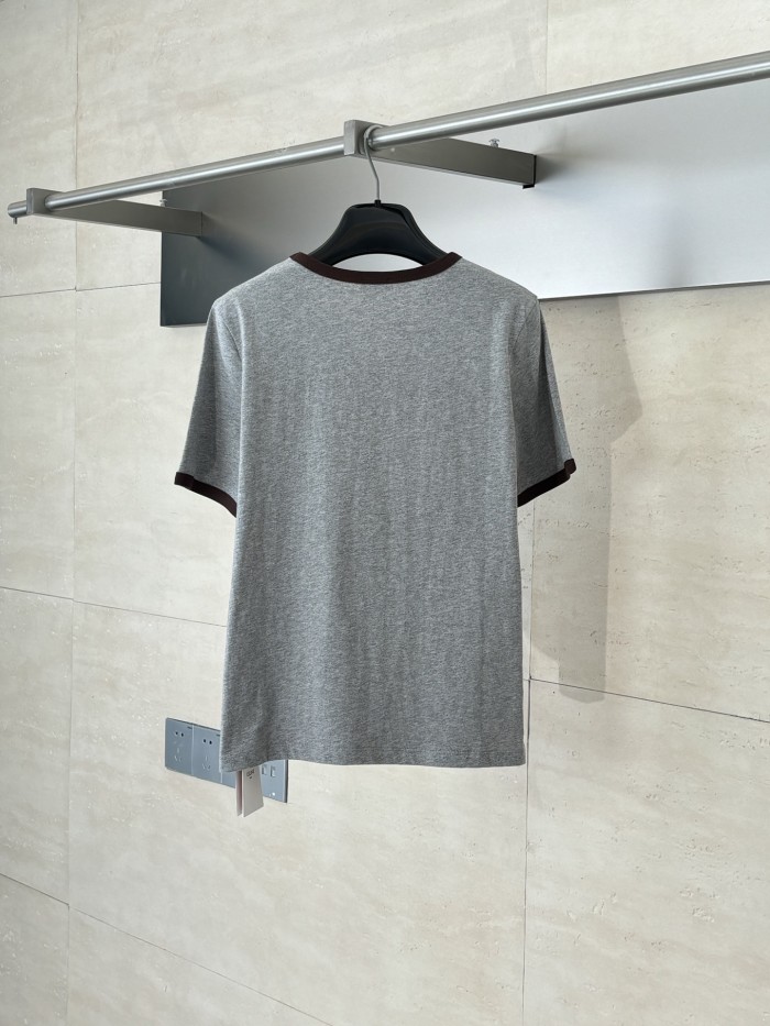 入手困難 セリーヌ n級品 の丸首刺繍半袖Tシャツ