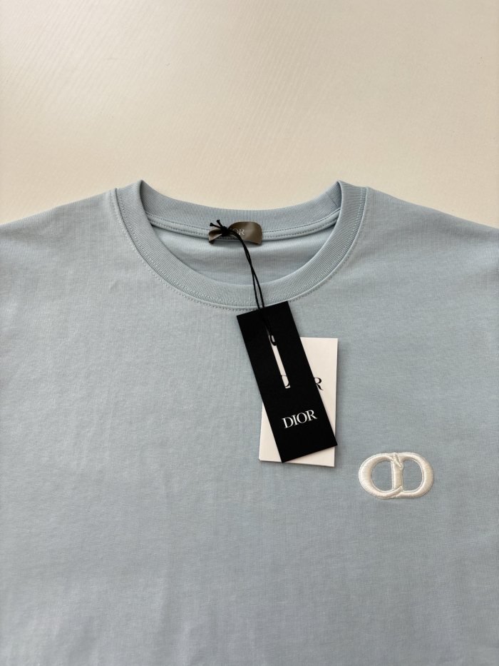 【話題商品！】 ディオール n級品 の25 SS立体刺繍半袖Tシャツ