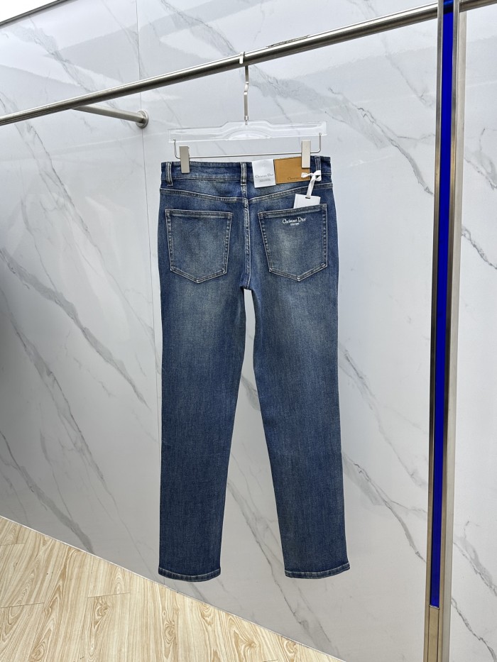 使い勝手良し ディオール n級品 の 早秋の薄手の最新型ジーンズ