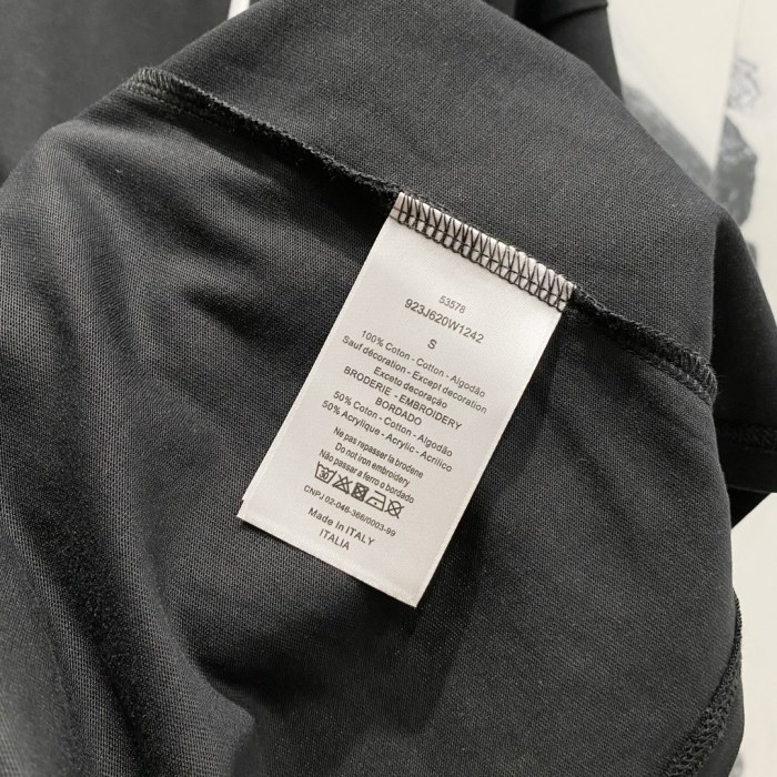 使い勝手良し ディオール コピー の前後に刺繍の新型Tシャツ