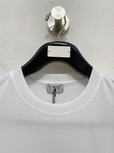日本未入荷 ディオール コピーおすすめ のの2025アイテムの新半袖
