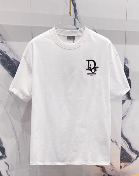 累積売上総額第１位！ディオール スーパーコピー の前後に刺繍の新型Tシャツ