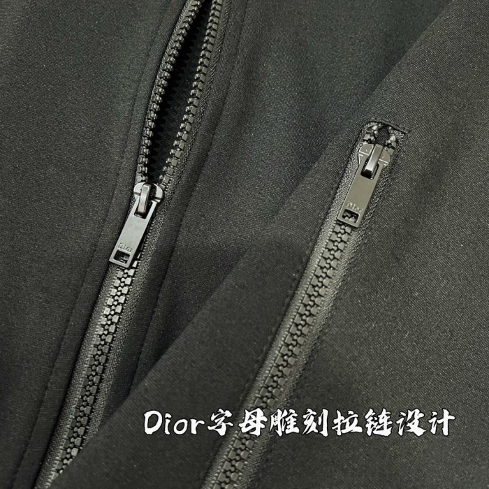 日本未入荷 ディオール 激安偽物 のマルチプリントリボン刺繍ロゴジャケット