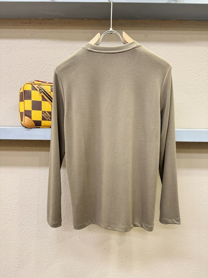 超話題! プラダ スーパーコピー の2025 ss秋冬長袖Tシャツ