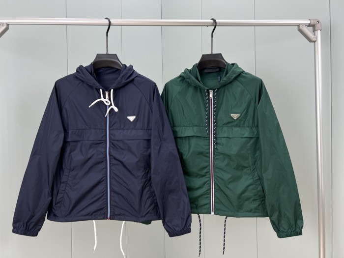 大人気 プラダ コピーおすすめ の2025 ss秋冬紳士服再生ナイロンパーカー軽やかな連帽ジャケット