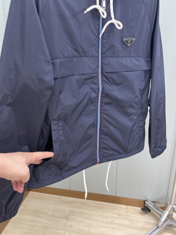 稀少 プラダ 偽物通販 の2025 ss秋冬紳士服再生ナイロンパーカー軽やかな連帽ジャケット