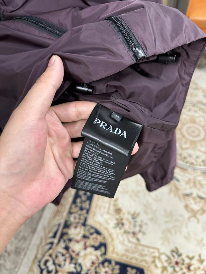 超奇跡の入荷☆ プラダ 激安通販 のフードコートパーカー