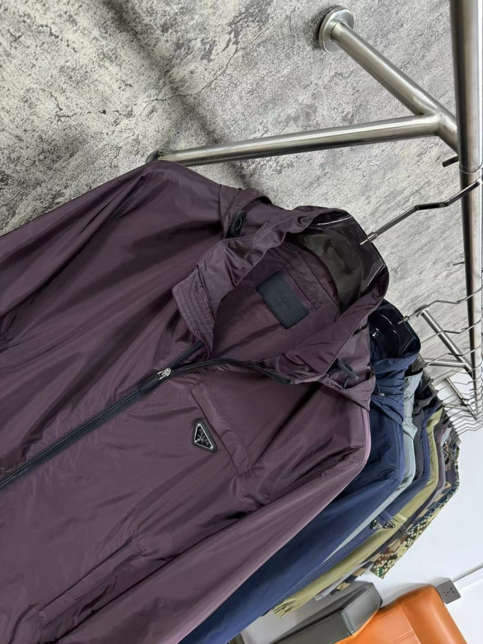 超奇跡の入荷☆ プラダ 激安通販 のフードコートパーカー