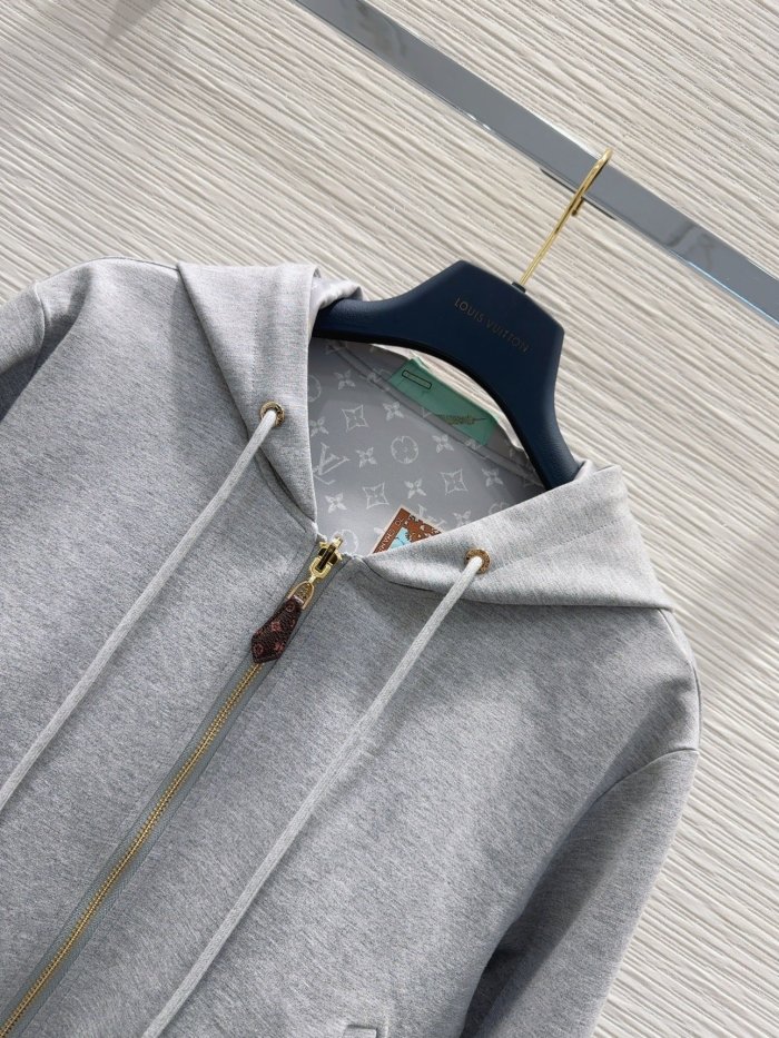 【限定】 ルイヴィトン n級品 キャップ付きジッパーパンツのリバーシブルスーツ