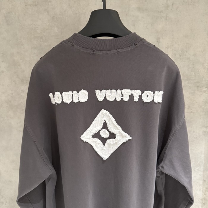 高品質 ルイヴィトン 激安通販  LV新型布張り刺繍長袖衛衣Tシャツ