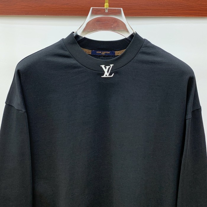 新作 ルイヴィトン n級品 丸首長袖プルオーバー長袖Tシャツネットレッド
