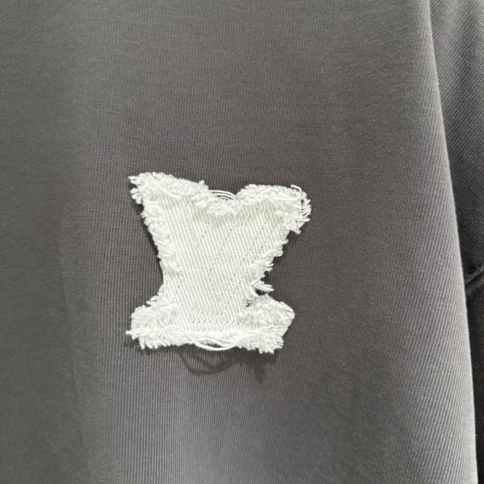高品質 ルイヴィトン 激安通販  LV新型布張り刺繍長袖衛衣Tシャツ