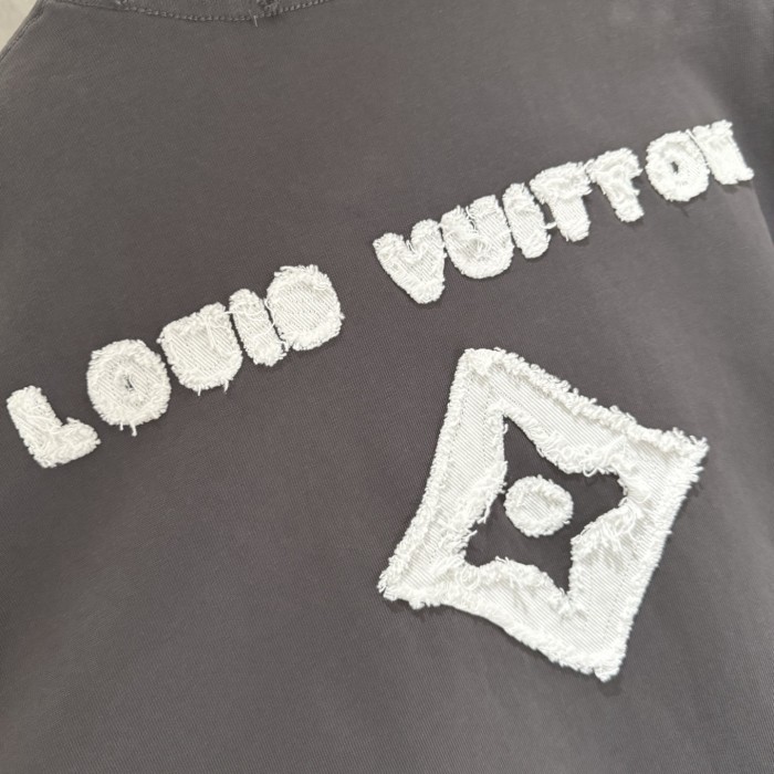 高品質 ルイヴィトン 激安通販  LV新型布張り刺繍長袖衛衣Tシャツ