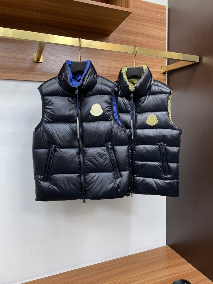 超奇跡の入荷☆ モンクレール 激安偽物 秋冬の新型ダウンベスト