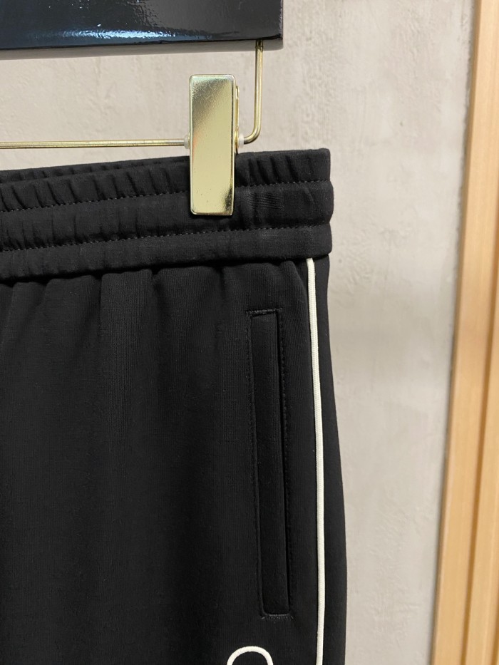 使い勝手良し モンクレール n級品 25 SS25 SSカジュアルパンツ