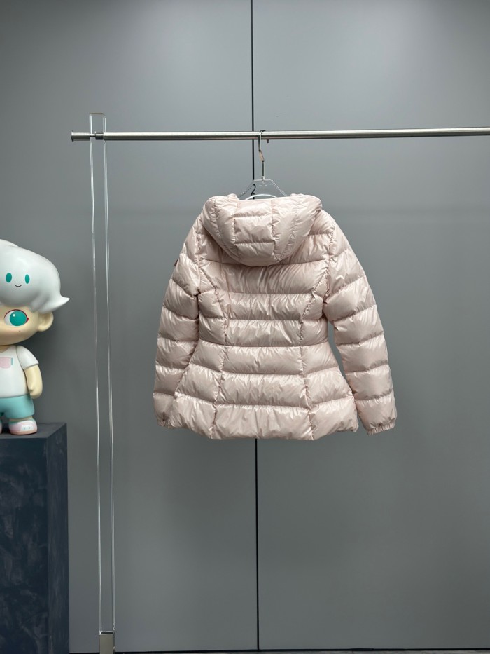 累積売上総額第１位！ モンクレール n級品 25SS レディースショート丈連帽ダウンウエストコート
