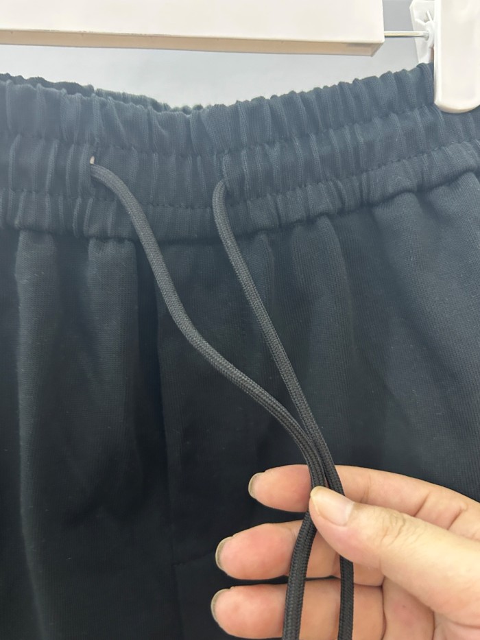 使い勝手良し フェンディ コピーおすすめ の25 ss秋冬ゴム紐ストレートロングパンツ