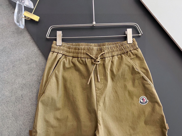 日本未入荷 モンクレール 偽物通販 25SS 秋土色長ズボン男性ロゴシート布引き紐カジュアル長ズボン