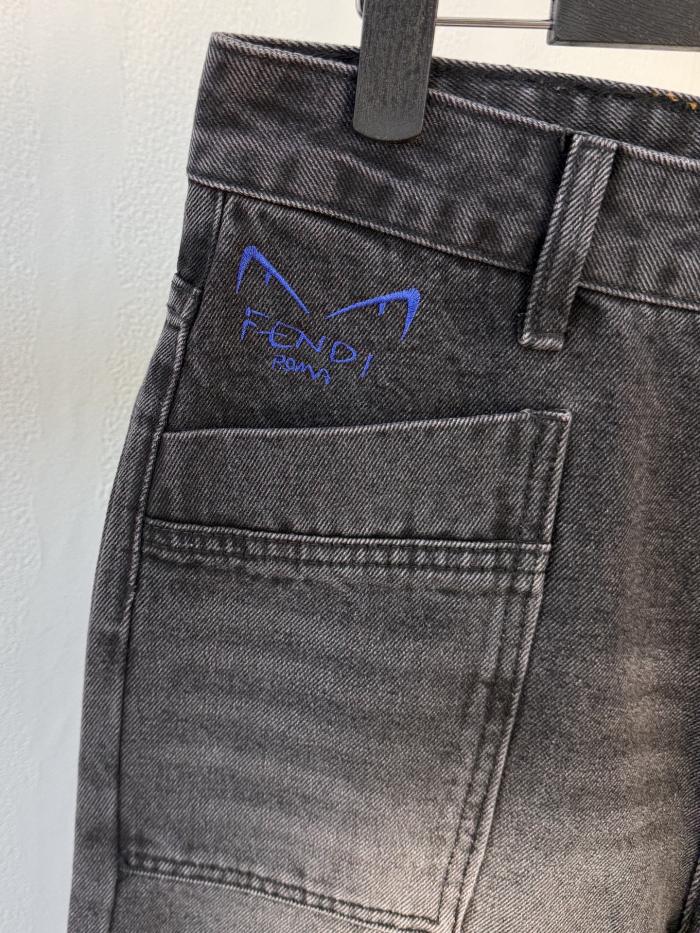 稀少 フェンディ n級品 の25 SSジーンズ