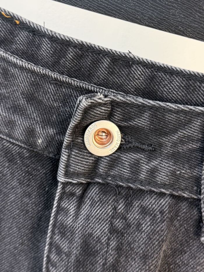 稀少 フェンディ n級品 の25 SSジーンズ