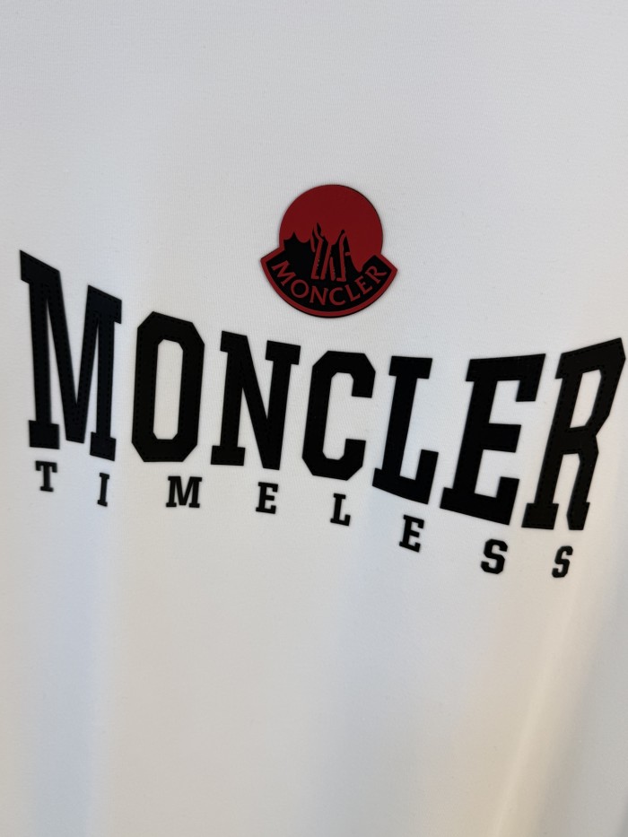 大人気 モンクレール コピー ラウンドネックロングスリーブTシャツ
