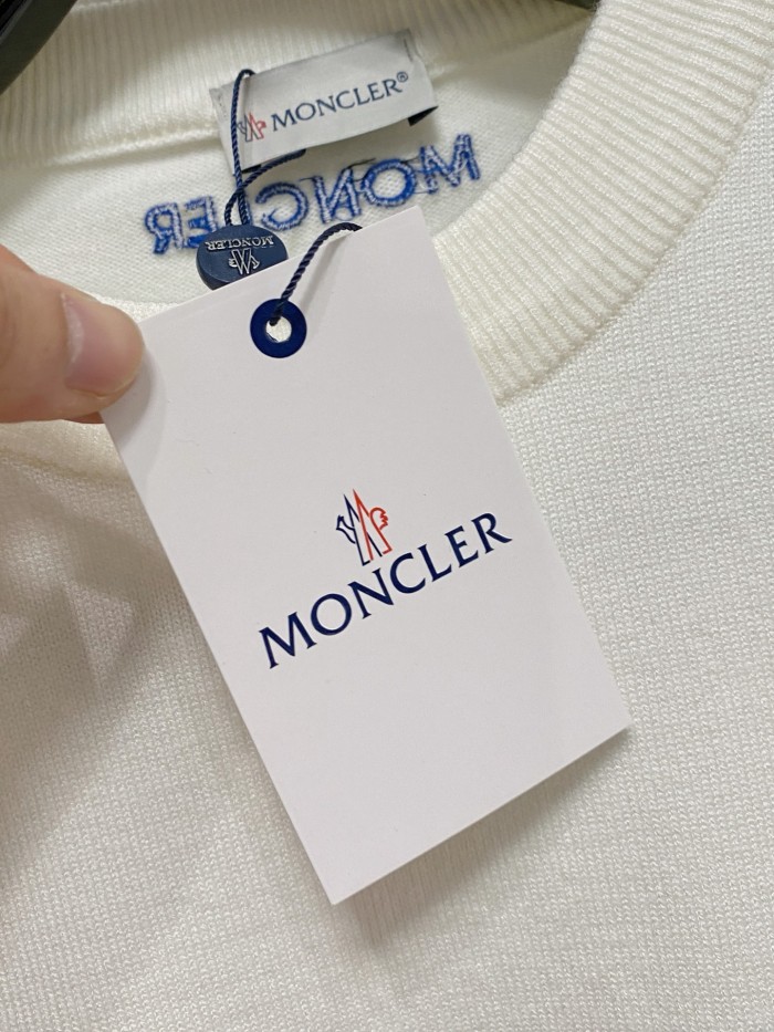 大人気 モンクレール n級品 25 SS25 SS丸首長袖セーター