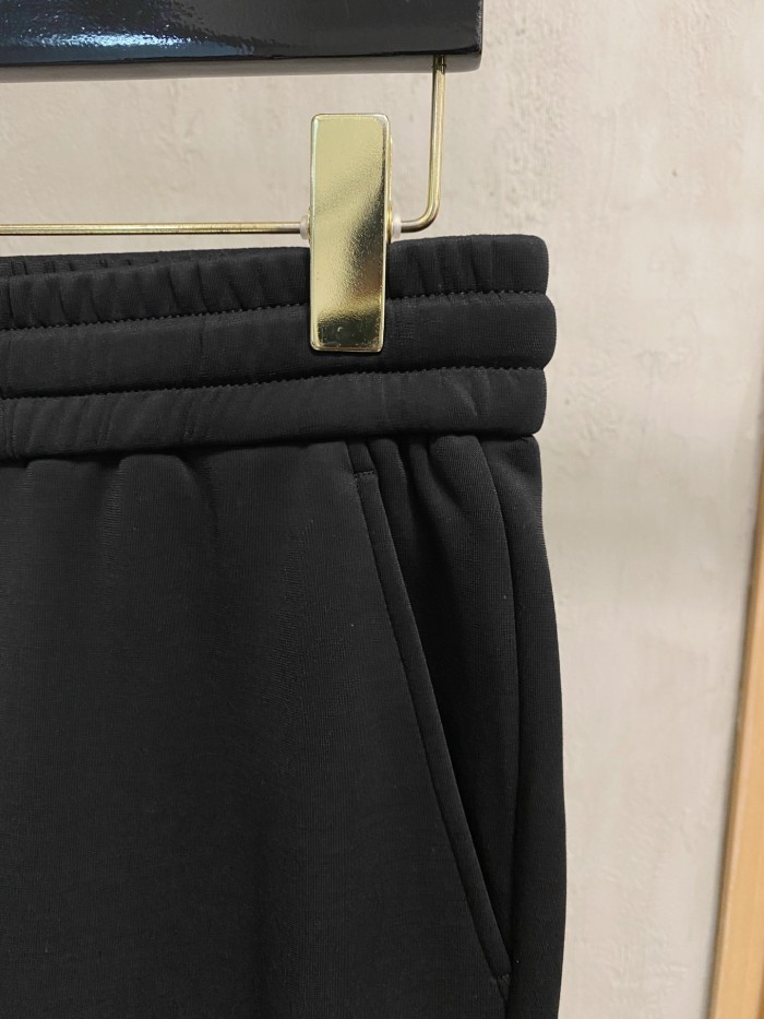 超奇跡の入荷☆ モンクレール スーパーコピー 25 SS25 SSカジュアルパンツ