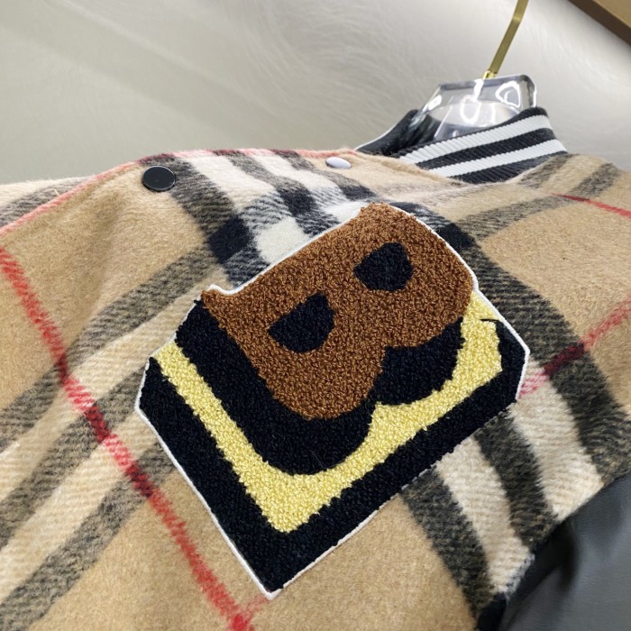 追跡付 バーバリー 偽物通販  の25 ss学院風黒袖タオル刺繍野球服