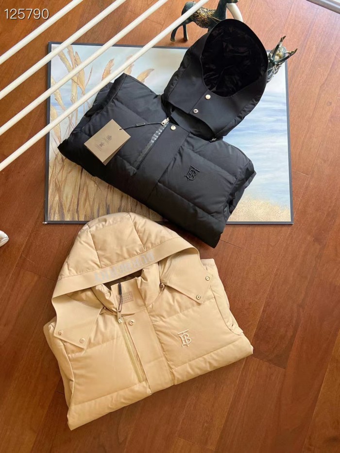 日本未入荷 バーバリー 激安偽物 のメンズ防風防水は帽子まで反射してガチョウのダウンジャケット2色