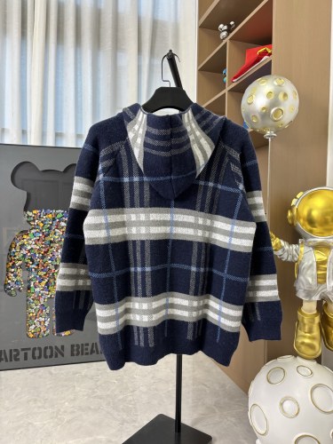 超奇跡の入荷☆ バーバリー コピー の25 ssクラシックレザージッパー連帽ブルーチェックウールニットジャケット