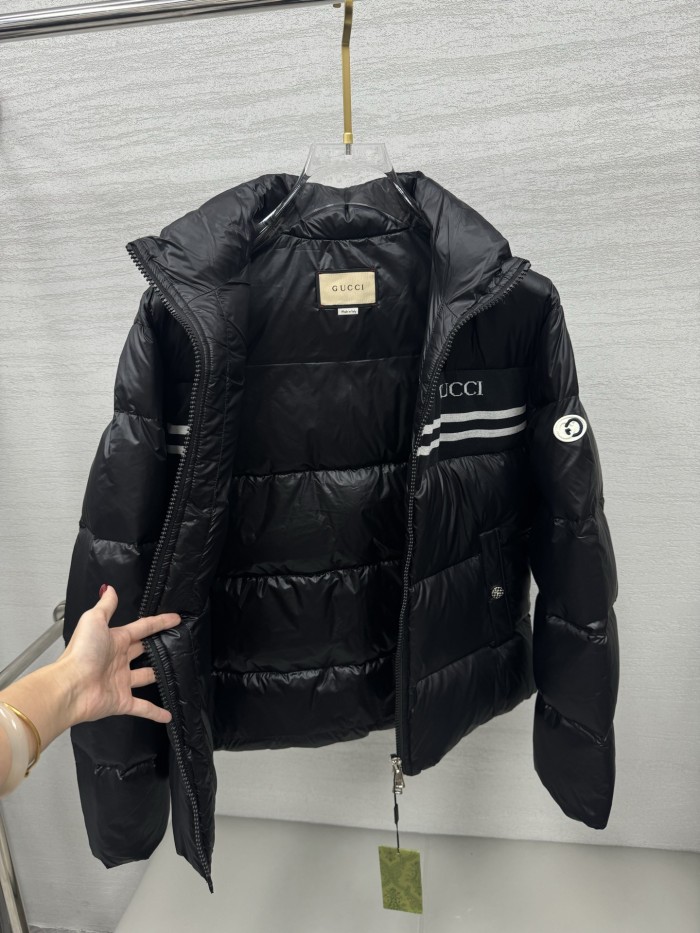 累積売上総額第１位！ グッチ 偽物通販 の25 ss 秋冬 のファッションダブルG衝突カラーのジョイントバンドダウンジャケット