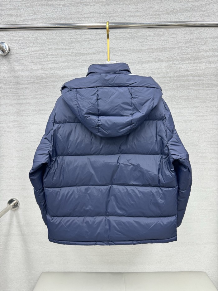 超話題! グッチ スーパーコピー の25 ss 秋冬 のファッションダブルG衝突カラーのジョイントバンドダウンジャケット