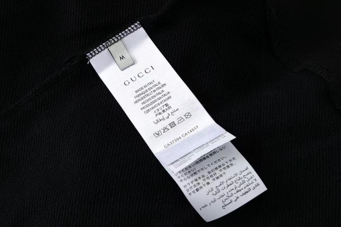 累積売上総額第１位！ グッチ コピーおすすめ の2025SS秋老花徽経典丸首衛衣