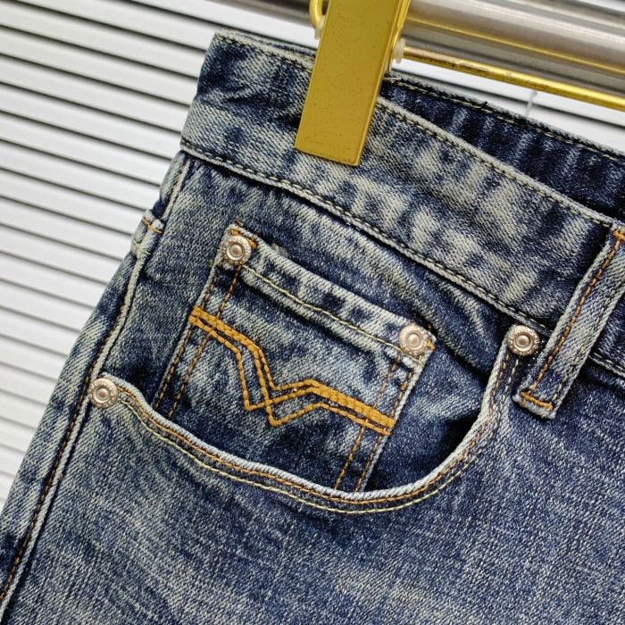 日本未入荷 ヴェルサーチ 激安偽物 25 SS四季モデル超燃爆撃街シリーズの最もジーンズ